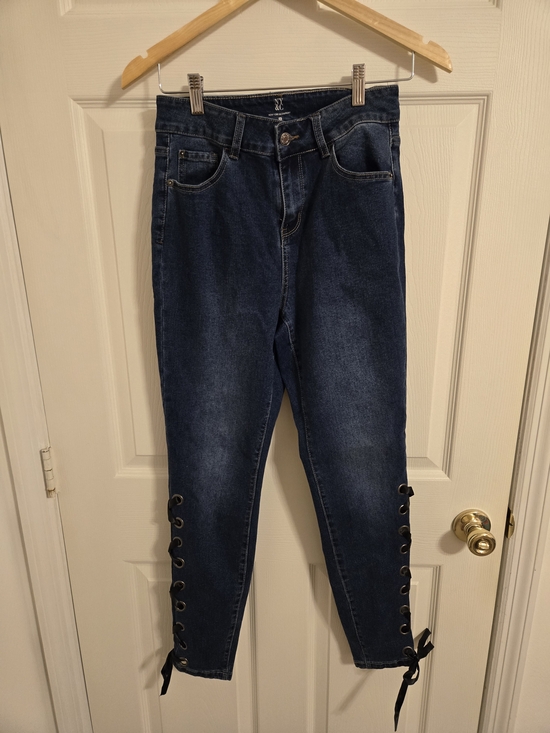 New York & Company Denim - NY&C Women’s Dark Blue Lace-Up Jeans Size 6